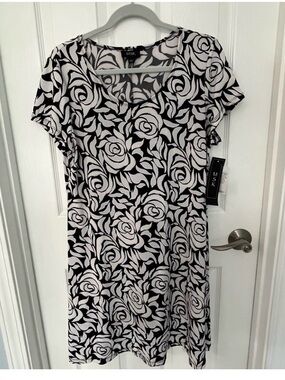 MSK Monochrome Black & White Floral Dress